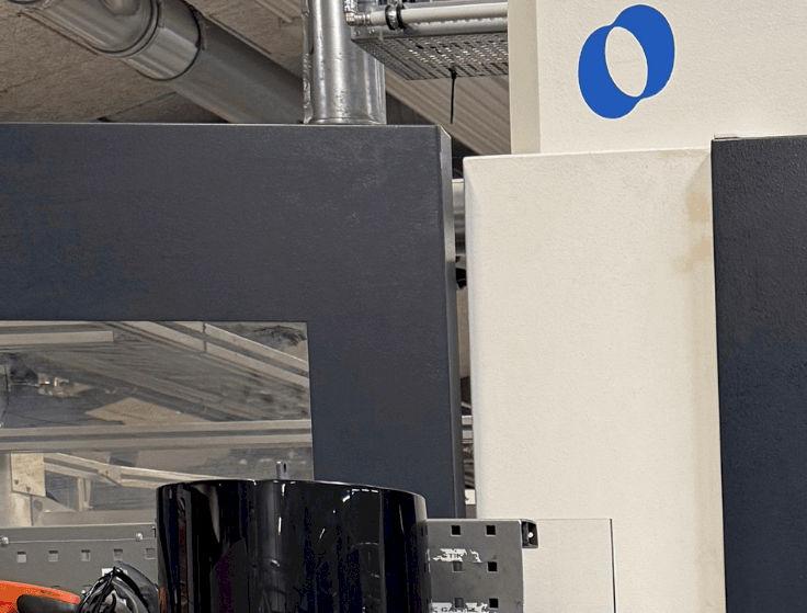 Makino EDNC 43T incl. Erowa Robot 120 pcs (2006)