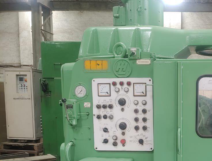 Liebherr L-301