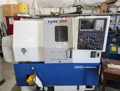 Doosan LYNX-200B (2000)