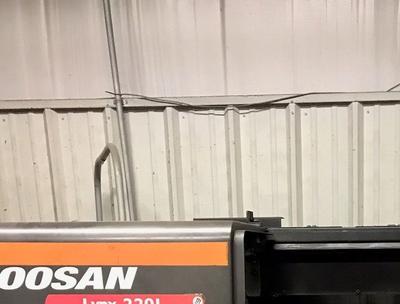 Doosan LYNX 220LC (2012)