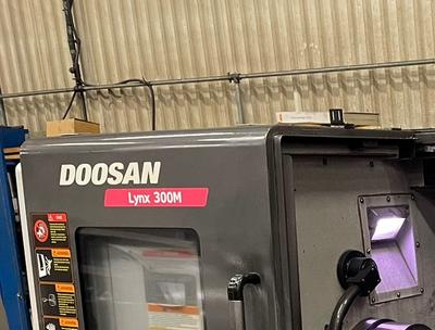 Doosan Lynx 300M (2011)