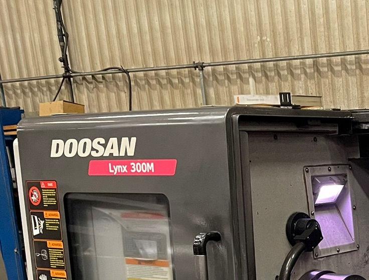 Doosan Lynx 300M (2011)