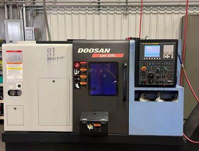 Doosan Lynx 220A (2013)