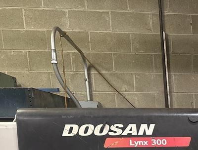 Doosan LYNX 220 (2012)