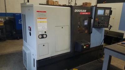 Doosan LYNX 220LC (2008)