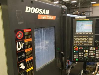 Doosan LYNX 220LY (2015)