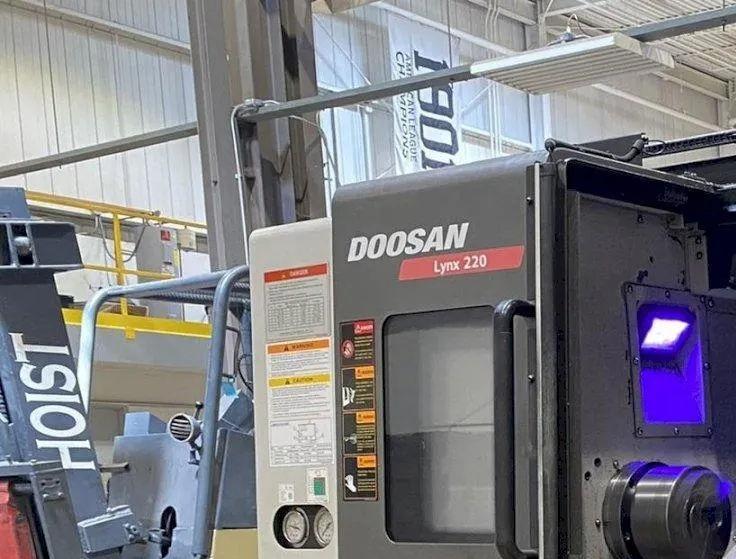 Doosan DOOSAN LYNX 220C (2014)