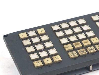 Fanuc A02B-0303-C231 OPERATOR PANEL A20B-8002