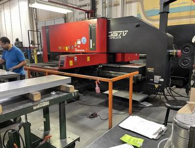 Amada AP3357V (2000)