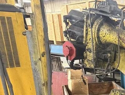 Fanuc R-2000iB / 165F FOUNDRY PRO ROBOT (2000)