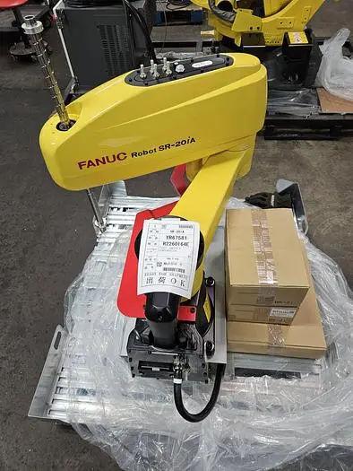 Fanuc features a payload capacity of 20 kg (2022)