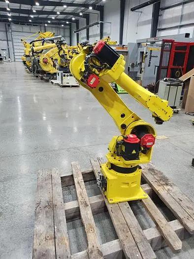 Fanuc ARCMATE 120IB USED (2003)
