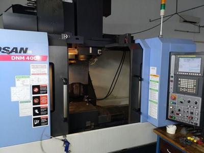 Doosan DNM400 (2009)