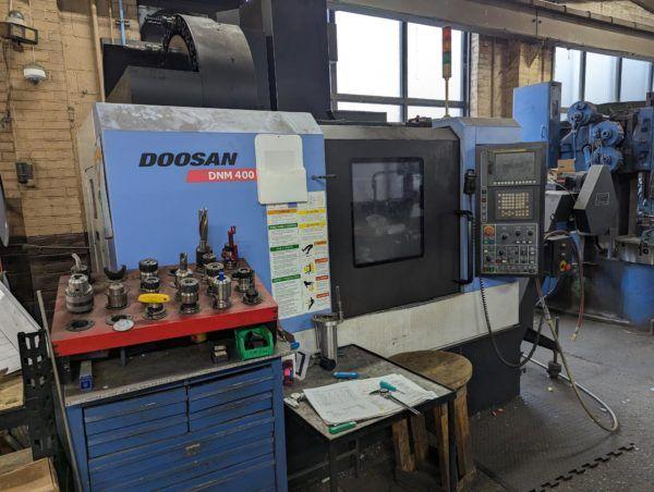 Doosan dnm400 vmc (2010)