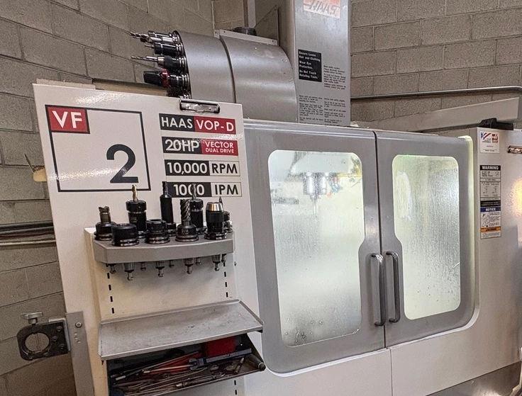 Haas VF-2D (2005)