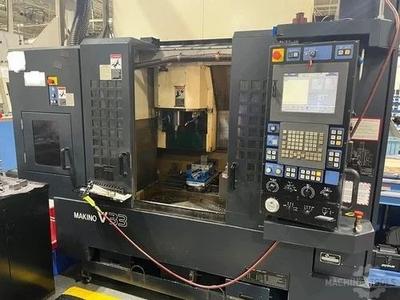 Makino V33 (2005)