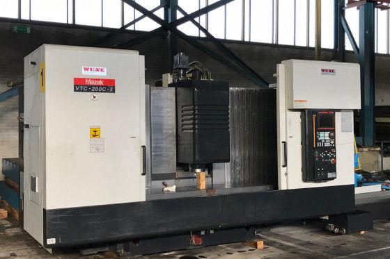 Mazak VTC 200c VMC (2004)