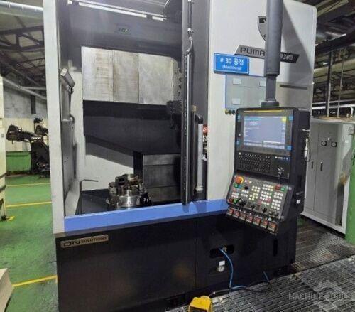 Doosan V8300R (2023)