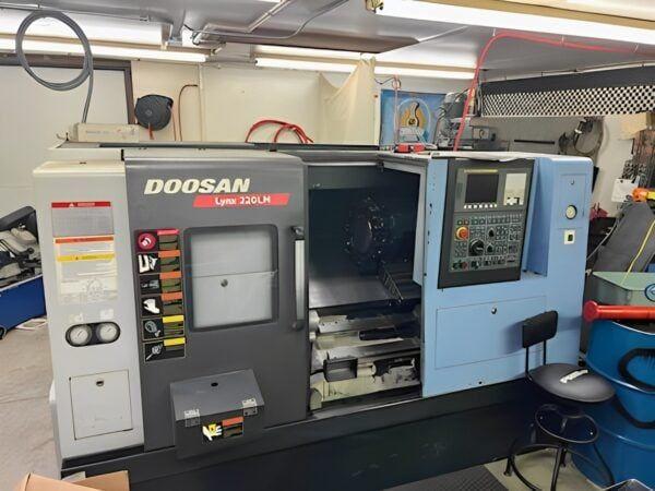 Doosan lynx 220lma cnc lathe (2009)