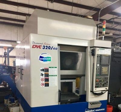 Doosan dvc 320 40 cnc vmc (2002)