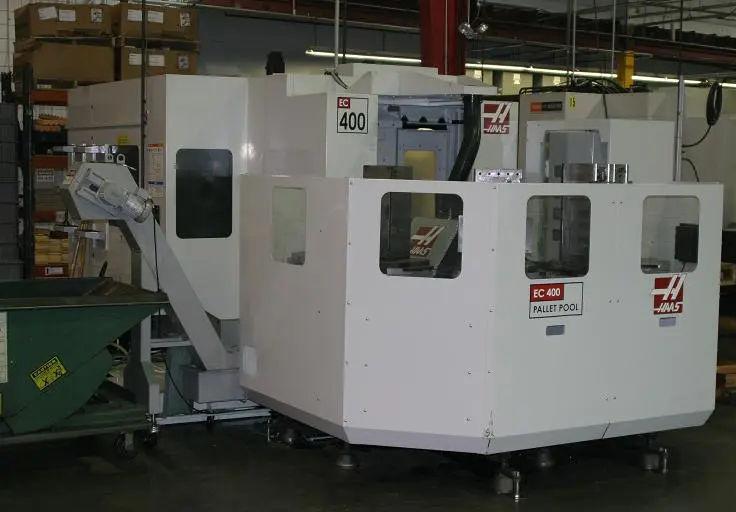 Haas EC 400 PALLETPOOL Year (2006)